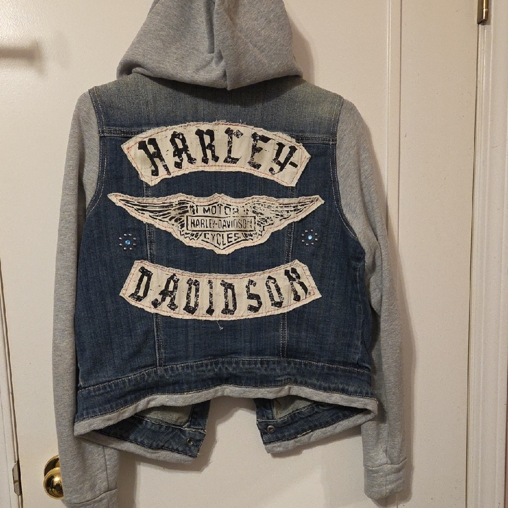Harley-Davidson Denim Jacket with Gray Sleeves - Picture 3 of 6